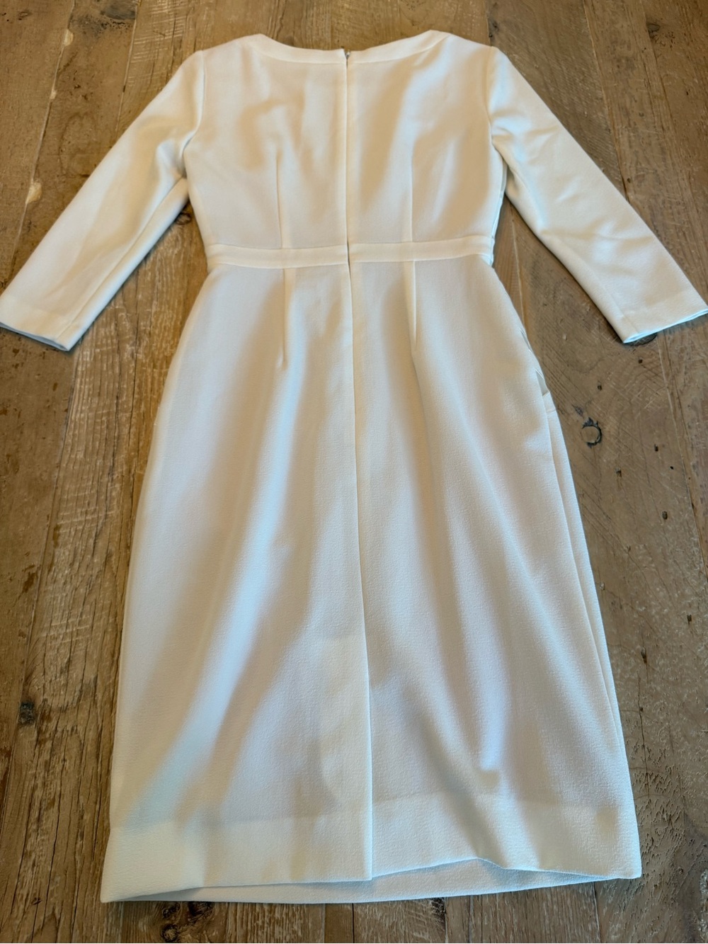 Antonio Melani White Laser-Cut Sheath Dress size 0 - Picture 8 of 13